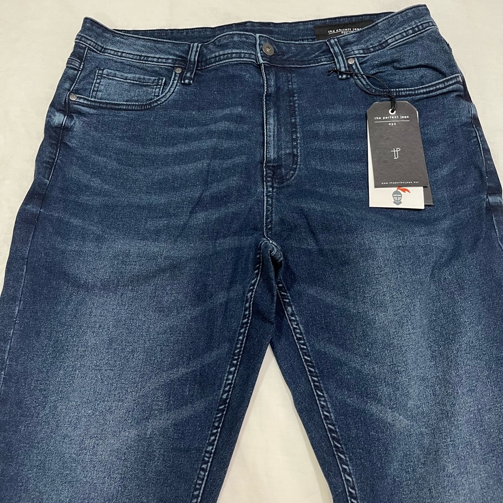 Brand new perfect jean NWT. Slim fit size 38W x 36L. Color Knight-Dark B…